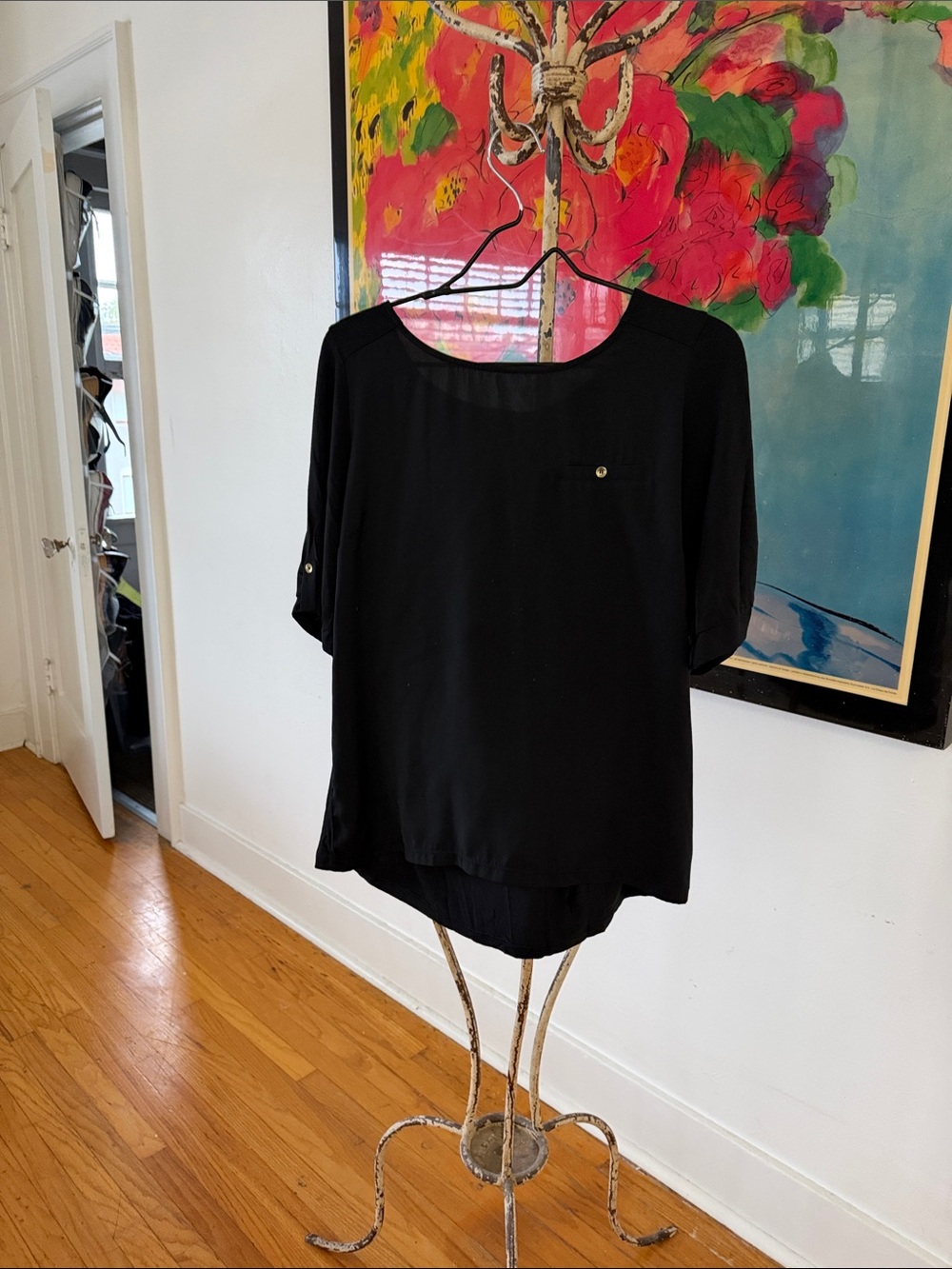 Black Women's Relaxed Scoop Neck Blouse